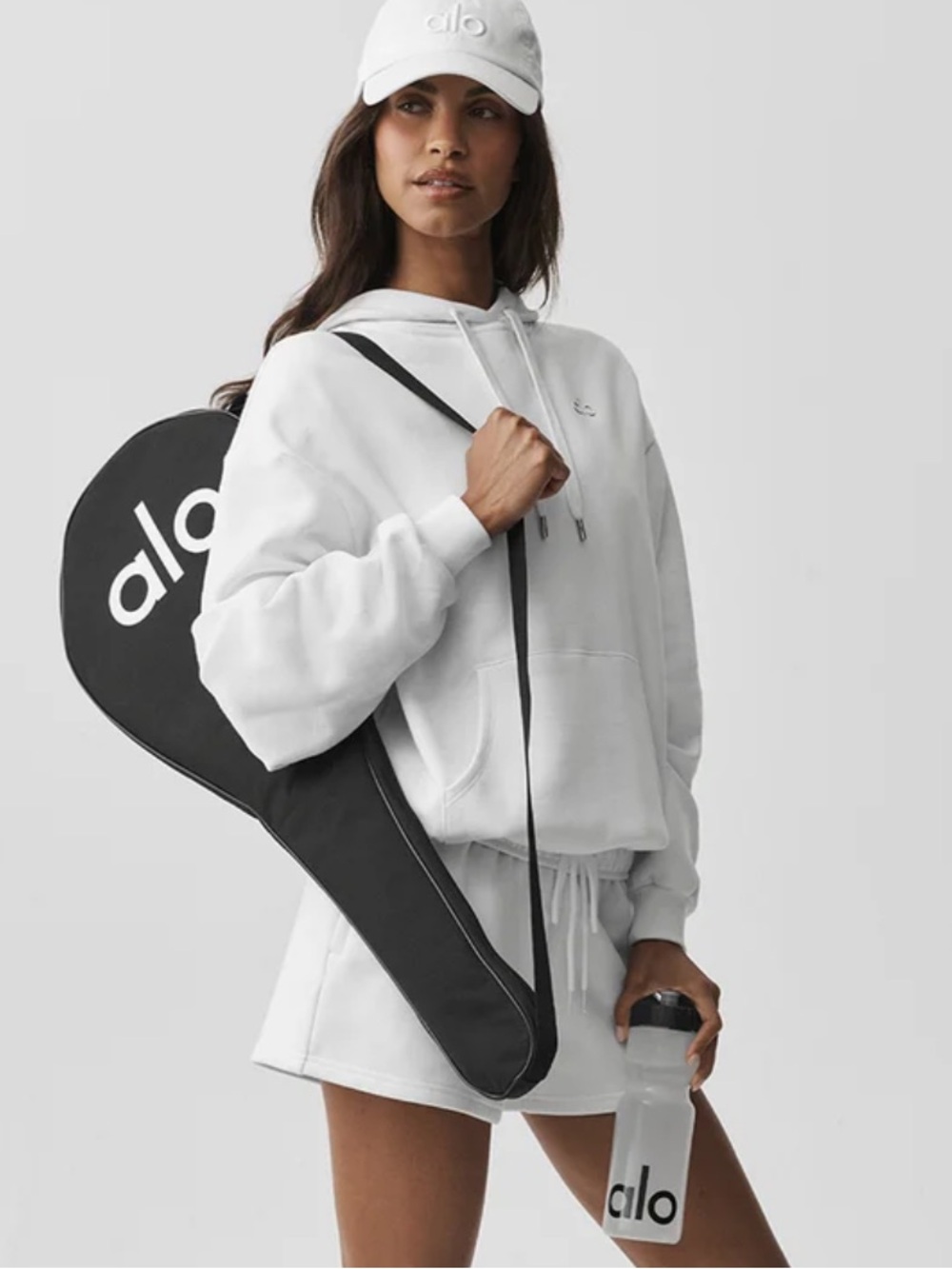 ALO Yoga Women’s White Pullover accolade Hoodie silver Logo $148 nwt - Picture 3 of 3